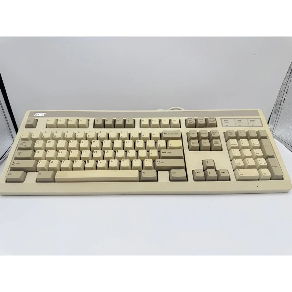 AST Research KB-101 Vintage Mechanical Keyboard NMB 119127-001 5-Pin DIN Beige
